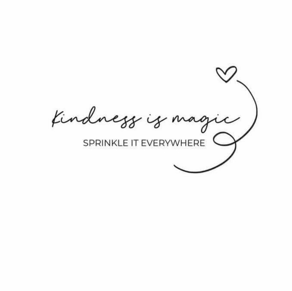 Meet your posher, Alicia - Picture 3 of 12